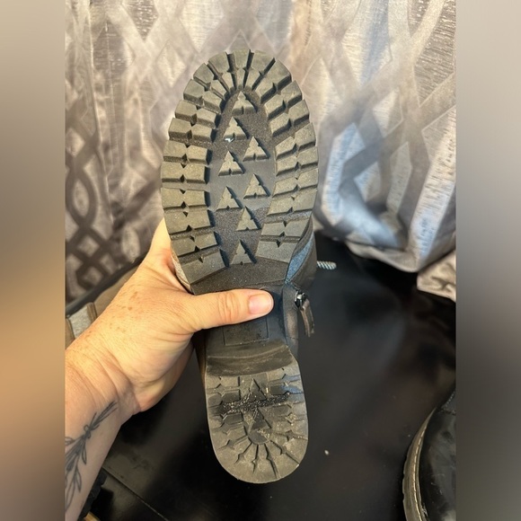 Scoop Women’s Brown and Gray Low Heel Boots Size 9 - Picture 7 of 16